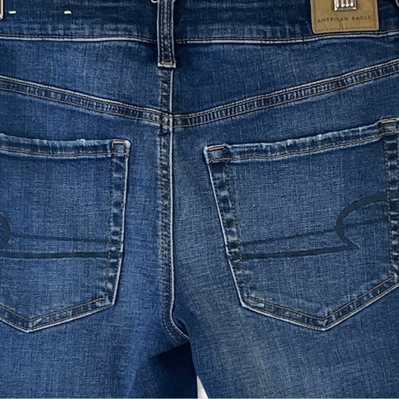 AMERICAN Eagle Super Stretch Cutoff Midi Denim Shorts Size 4 Mid Rise - Picture 6 of 10